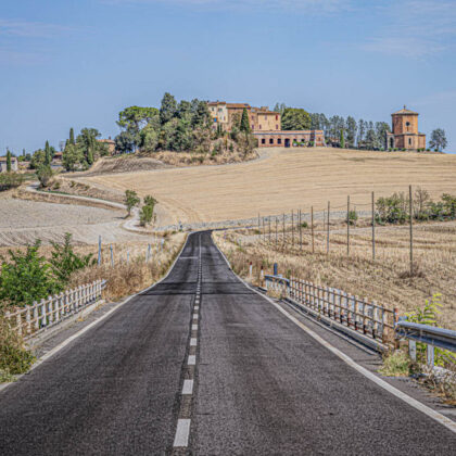 Carretera en la Toscana – paisaje rural italiano